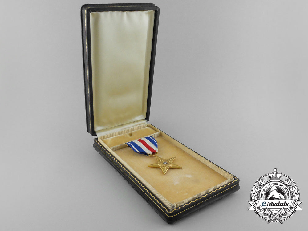 a_second_war_american_silver_star_in_case_of_issue;_numbered_aa_8892