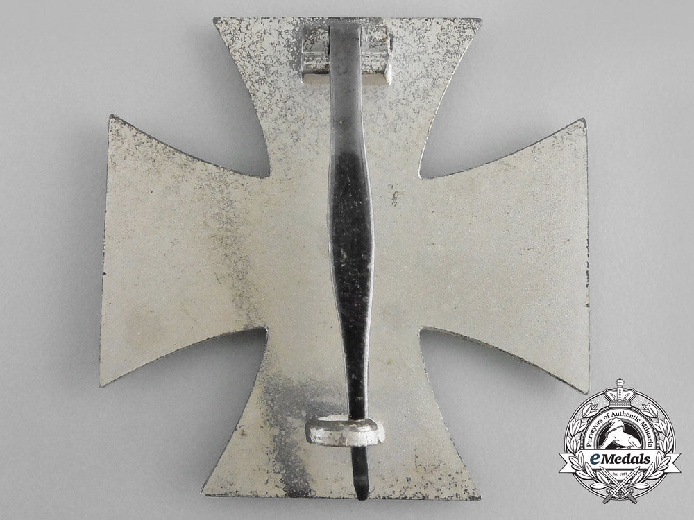 germany,_wehrmacht._an_iron_cross1939_i_class_in_its_case_of_issue_aa_9258