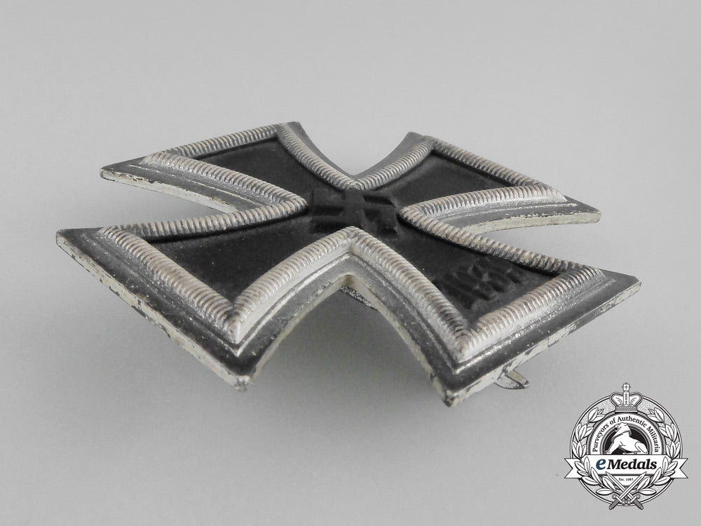 germany,_wehrmacht._an_iron_cross1939_i_class_in_its_case_of_issue_aa_9260