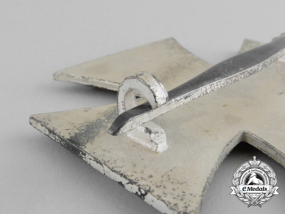 germany,_wehrmacht._an_iron_cross1939_i_class_in_its_case_of_issue_aa_9261