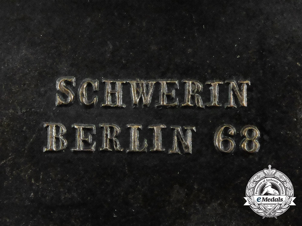 a_fine_early_quality_destroyer_war_badge_by_schwerin_of_berlin_aa_9416
