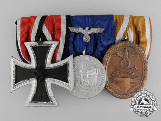 a_parade_mounted_second_war_german_medal_bar_of_three_medals,_awards,_and_decorations_aa_9627
