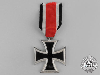 a_mint_iron_cross1939_second_class_by_hermann_aurich_of_dresden_aa_9651