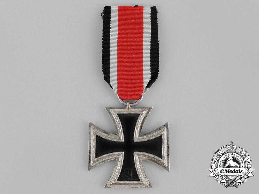 a_mint_iron_cross1939_second_class_by_gustav_brehmer_of_markneukirchen_aa_9663