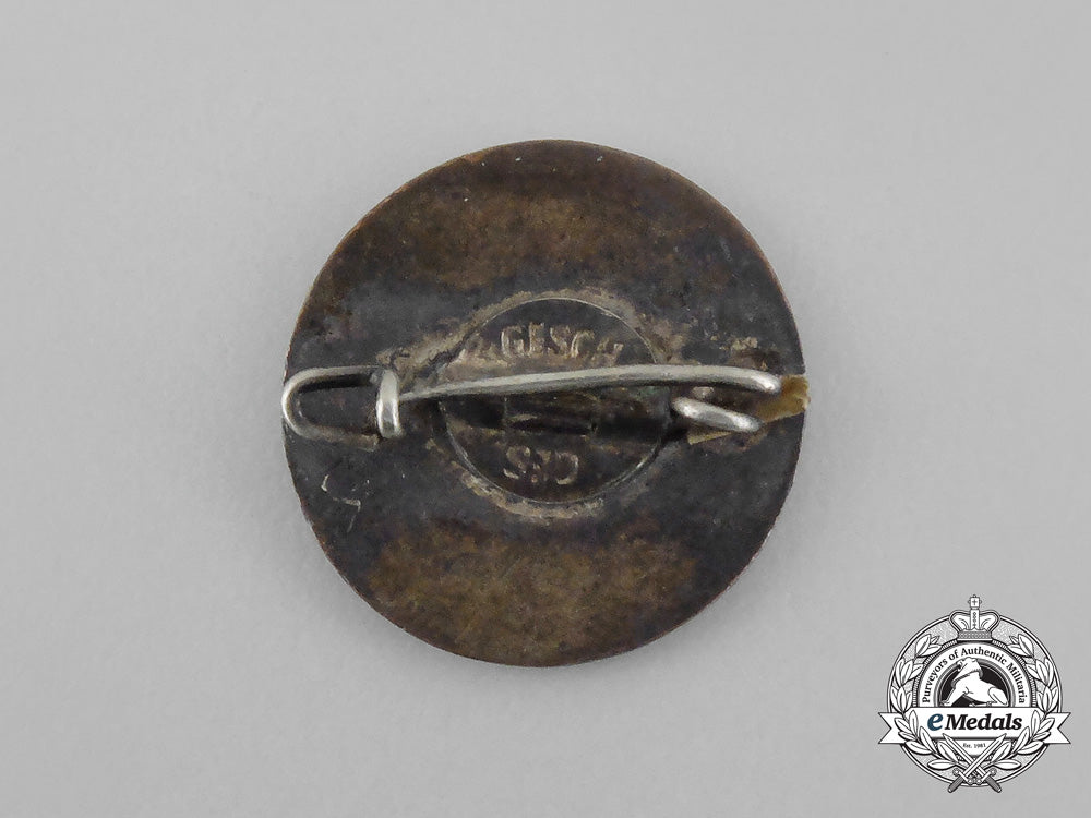 germany._an_early_nsdap_membership_badge_aa_9966_1
