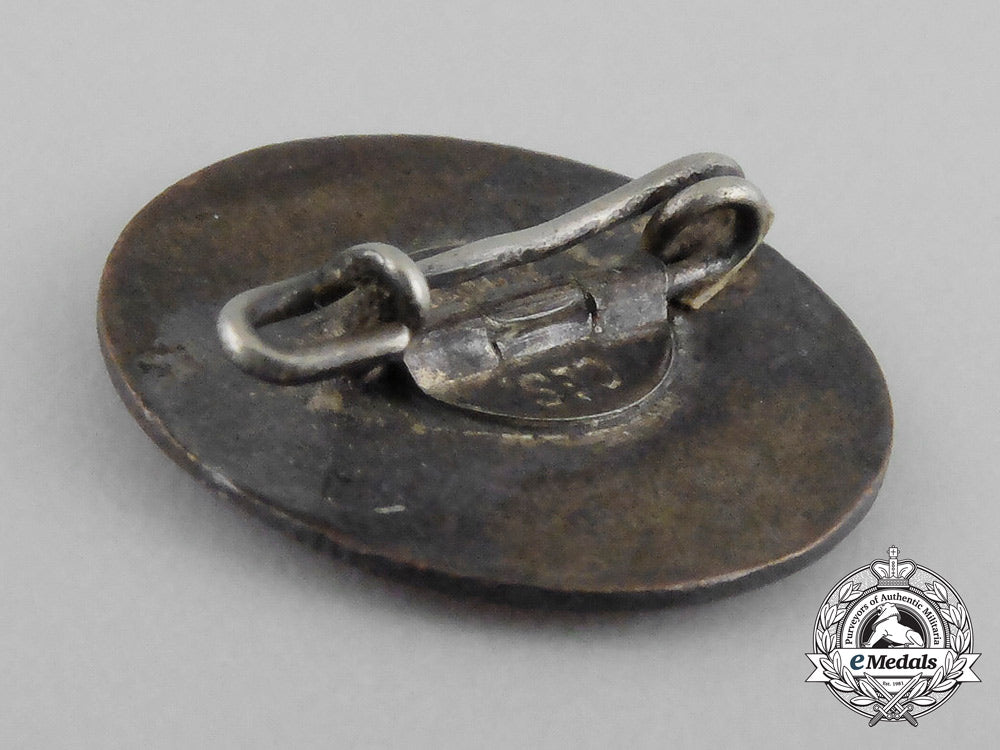germany._an_early_nsdap_membership_badge_aa_9967_1