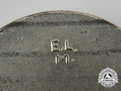 a_drk(_german_red_cross)_female_auxiliary_badge_aa_9990