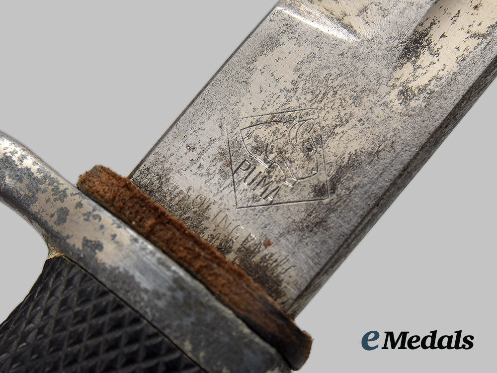 germany,_third_reich._a_heer_dress_dagger_and_hj_member’s_knife,_relic_condition_ai1_0538_1