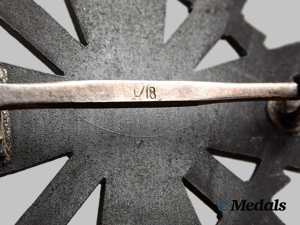 germany,_third_reich._a_mixed_lot_of_badges_and_insignia_ai1_0560