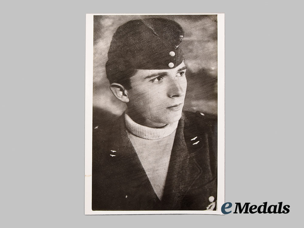 croatia,_independent_state._a_field-_made_air_force_mechanic's_badge_with_two_photographs,_c.1943,_extremely_rare_original_ai1_0873