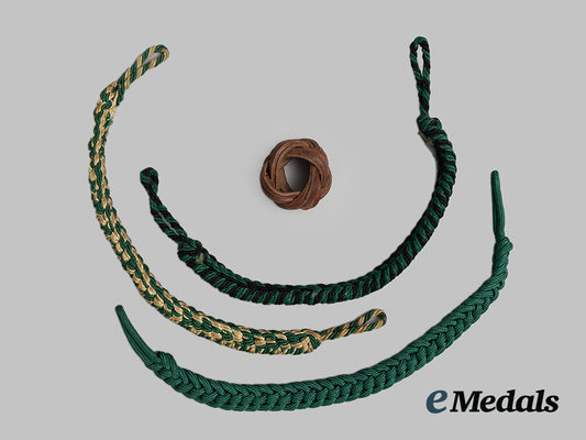 germany,_hj._a_mixed_lot_of_insignia_ai1_1112_1