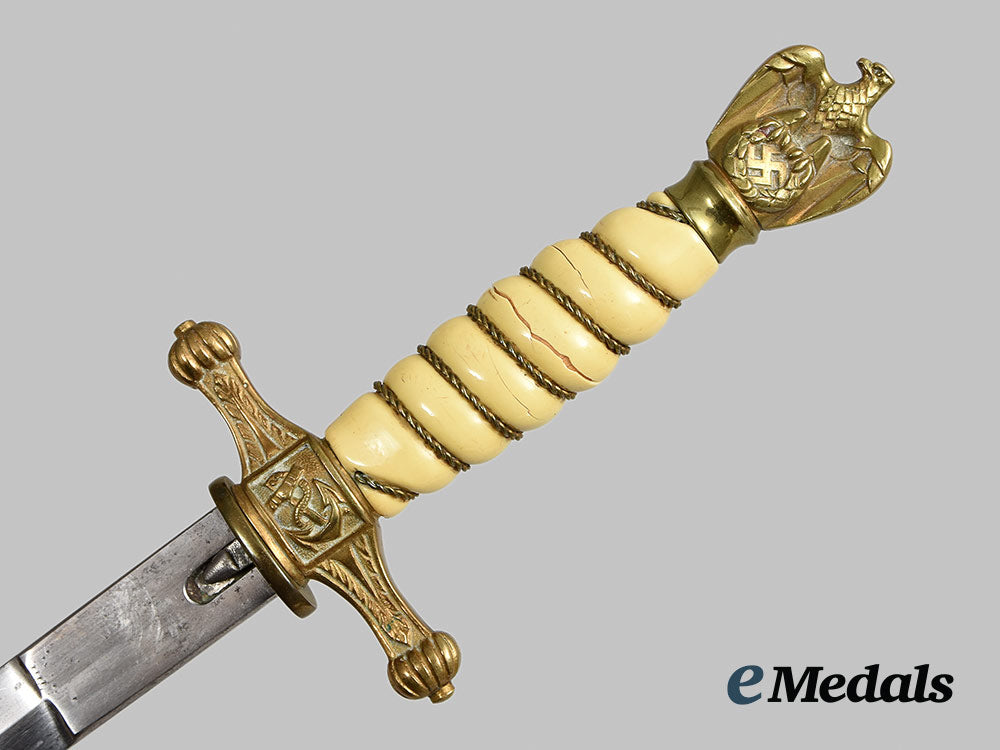 germany,_kriegsmarine._an_officer’s_dress_dagger_ai1_1678_1