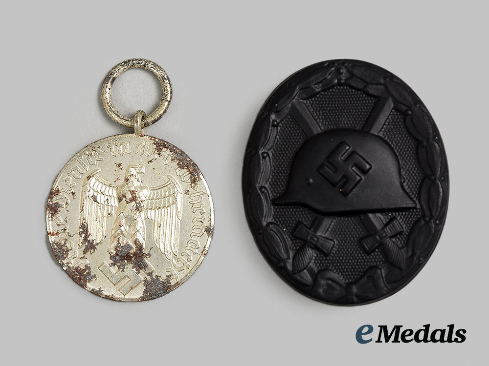 germany,_third_reich._a_mixed_lot_of_decorations_ai1_2425-_1_