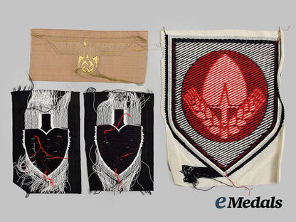 germany,_third_reich._a_mixed_lot_of_uniform_insignia_ai1_2431-_1__1_1_1