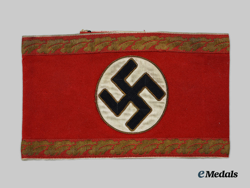 germany,_nsdap._a_kreis-_level_kreisleiter_eines_amtes_armband_ai1_2587