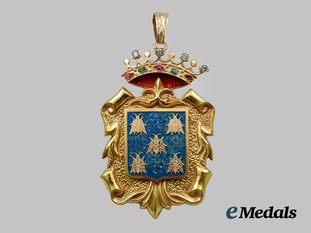 spain,_fascist_state._a_gold_medal_of_the_city_of_béjar1955_and_kingdom_council_lapel_badge_ai1_2747_1