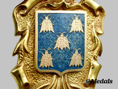 spain,_fascist_state._a_gold_medal_of_the_city_of_béjar1955_and_kingdom_council_lapel_badge_ai1_2765_1