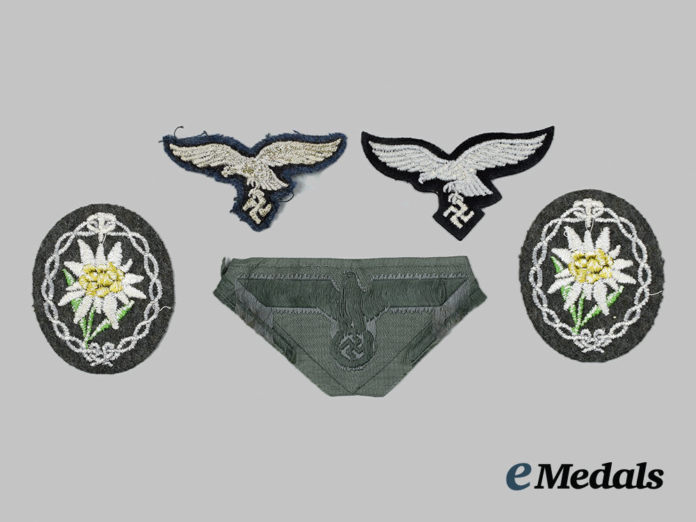 germany,_wehrmacht._a_mixed_lot_of_uniform_insignia_ai1_2909