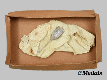 germany,_nsdap._a_mint1929_nuremberg_rally_badge_stick_pin_miniature_ai1_2935