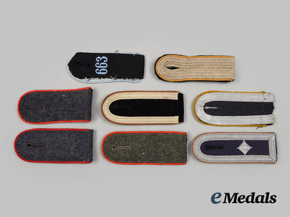 germany,_wehrmacht._a_mixed_lot_of_shoulder_straps_ai1_3397_1