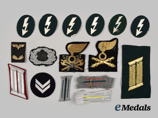 germany,_wehrmchat._a_mixed_lot_of_insignia_ai1_3409_1