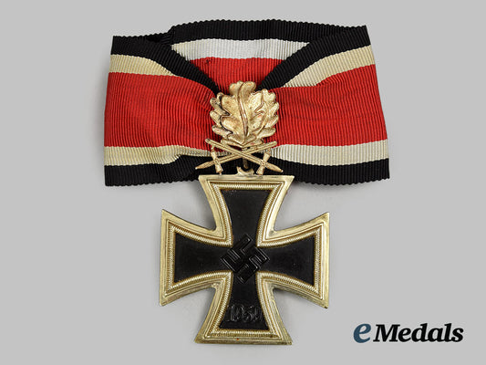 germany,_federal_republic._a_knight’s_cross_of_the_iron_cross_with_oak_leaves_and_swords,_exhibition_example_c.1960,_by_steinhauer&_lück_ai1_3575