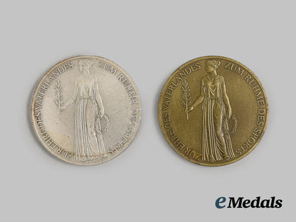 germany,_third_reich._a_pair_of1936_berlin_olympics_commemorative_medallions_ai1_3940