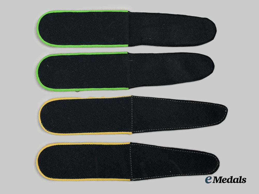 germany,_heer._a_mixed_lot_of_unissued_shoulder_straps_ai1_4051