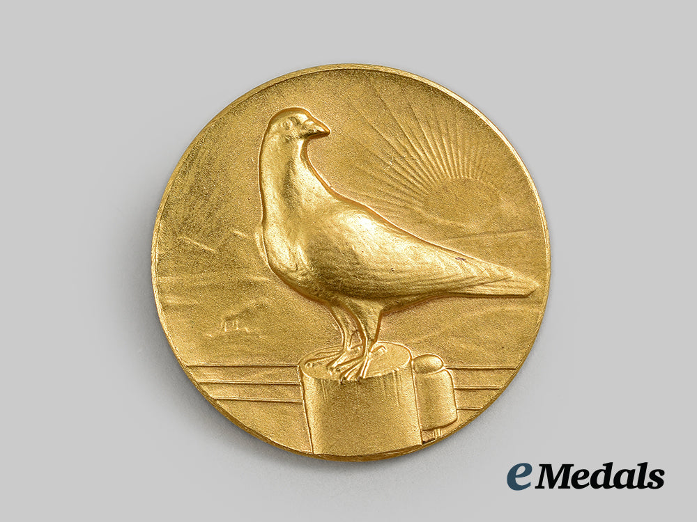 germany,_imperial._a_military_messenger_pigeon_distinguished_breeding_medal,_with_case_ai1_4324