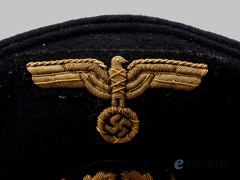 germany,_kriegsmarine._a_rare_admiral’s_visor_cap_ai1_4683