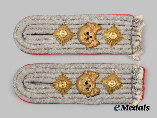 germany,_heer._a_set_of_panzer_hauptmann_shoulder_boards_ai1_5023