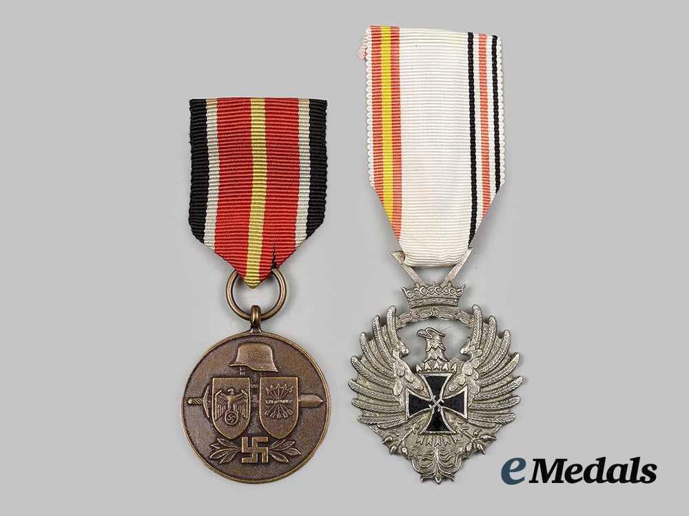 germany,_wehrmacht._a_pair_of_blue_division_awards,_spanish-_made_c.1960_ai1_5083