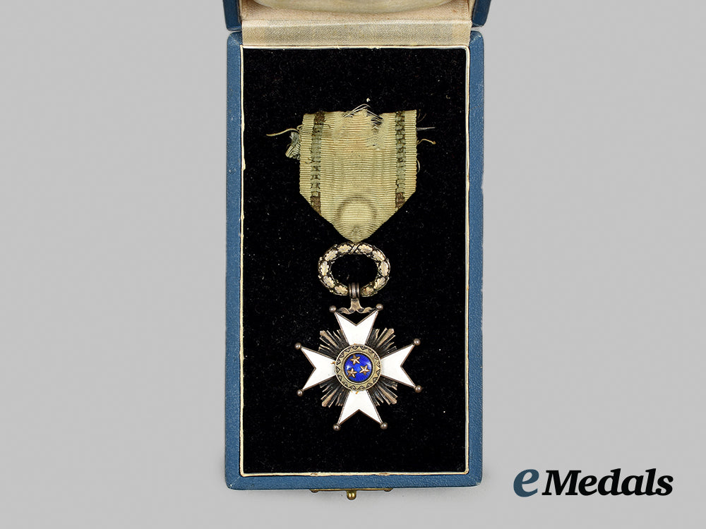 a_latvian_order_of_the_three_stars,_knight's_badge,_by_w.f._müller_ai1_5726