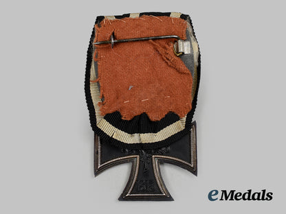 germany,_imperial._a_parade-_mounted1914_iron_cross_ii_class,_by_carl_dillenius_ai1_6153