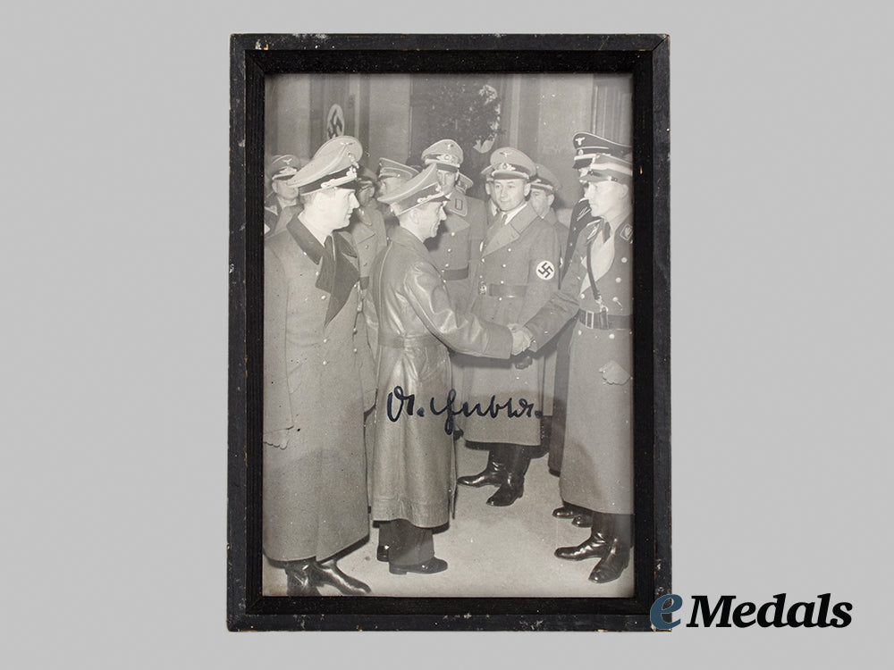germany,_third_reich._a_signed&_framed_photo_of_reichsminister_joseph_goebbels_ai1_6281