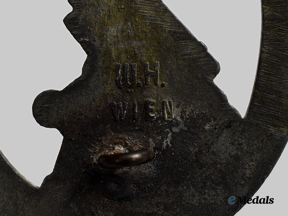 germany,_heer._a_flak_badge,_by_wilhelm_hobacher_ai1_6492