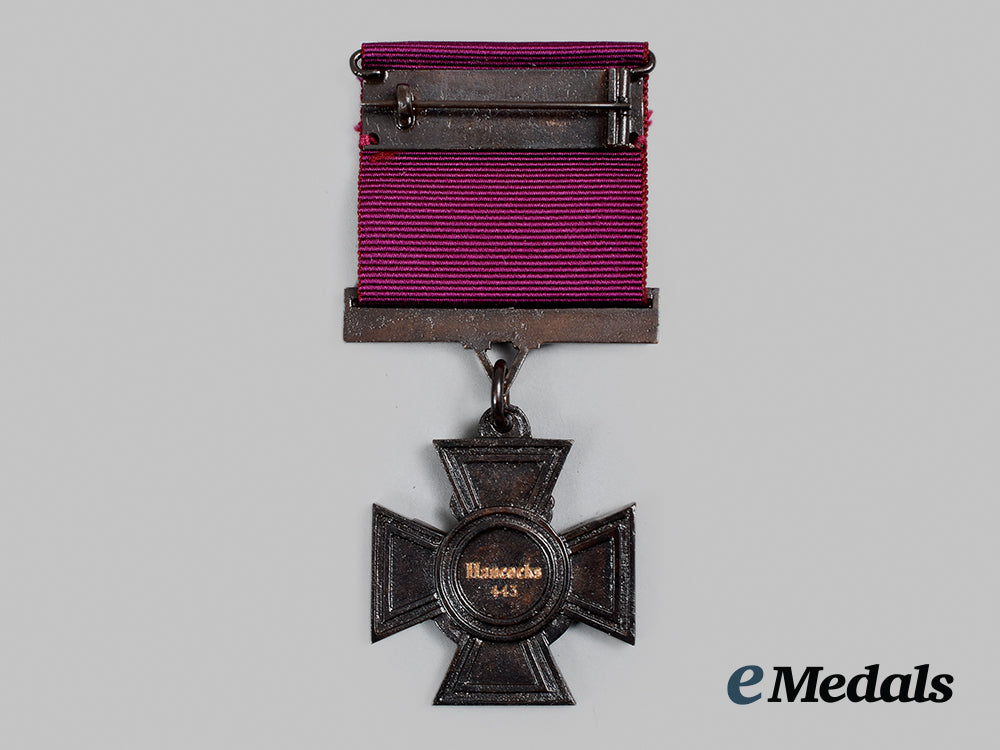 united_kingdom._a_limited_edition_victoria_cross_replica,_by_hancocks&_co,_london,_number443_of1352_ai1_7310
