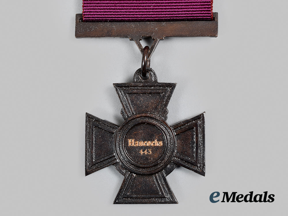 united_kingdom._a_limited_edition_victoria_cross_replica,_by_hancocks&_co,_london,_number443_of1352_ai1_7312