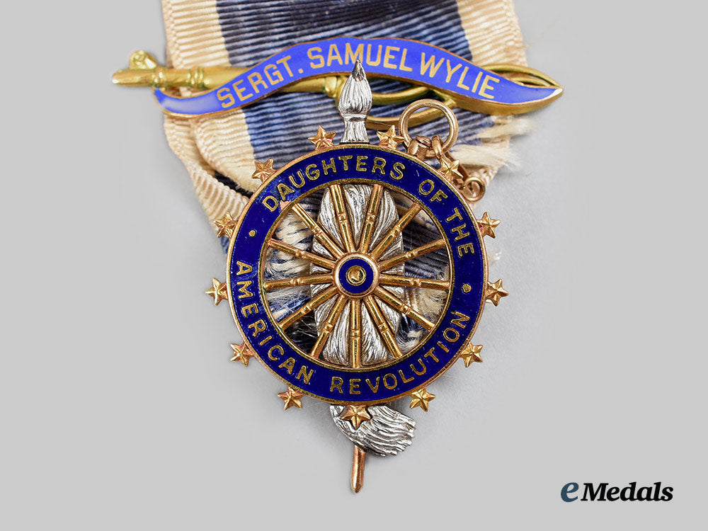 united_states._a_daughters_of_the_american_revolution_badge_in_gold,_for_harriet_vaughn_rigdon_by_j.e_caldwell&_co_ai1_7438_1