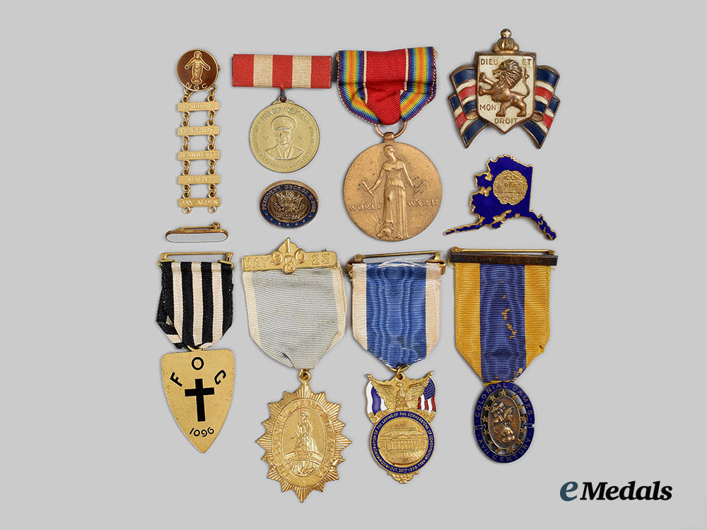 united_states._a_collection_of_medals,_badges_and_pins_ai1_7470