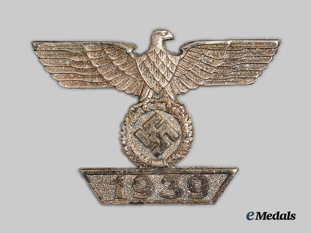 germany,_wehrmacht._a1939_clasp_to_the_iron_cross_i_class,_type_ii_with_case,_by_paul_meybauer_ai1_7598