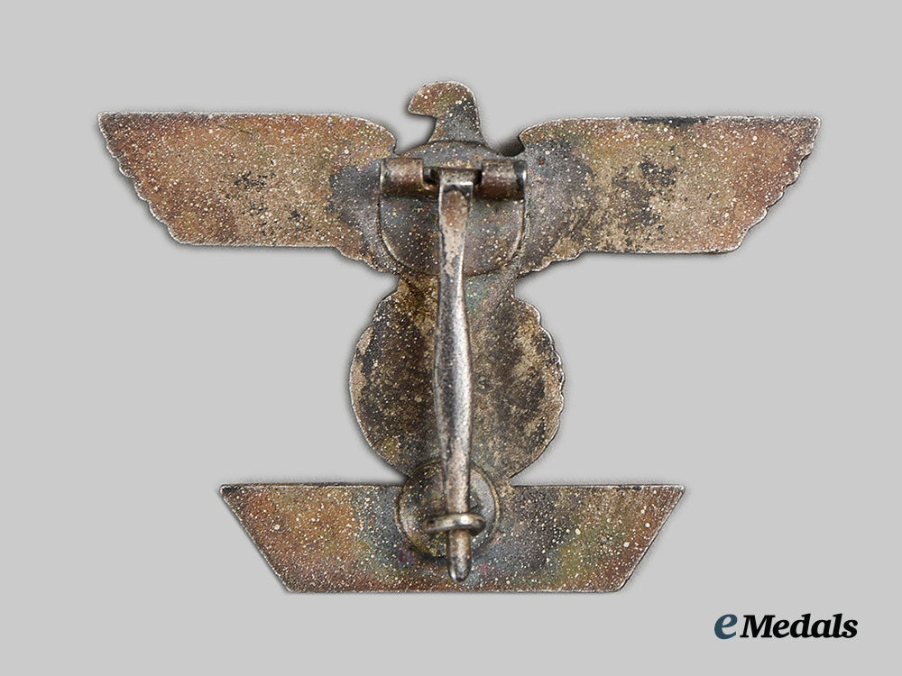 germany,_wehrmacht._a1939_clasp_to_the_iron_cross_i_class,_type_ii_with_case,_by_paul_meybauer_ai1_7599