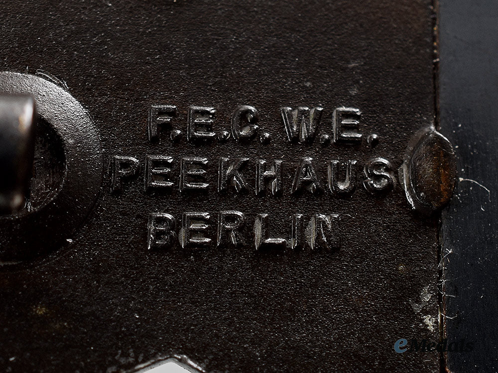 germany,_wehrmacht._a_close_combat_clasp,_bronze_grade,_by_josef_feix&_söhne_ai1_7996