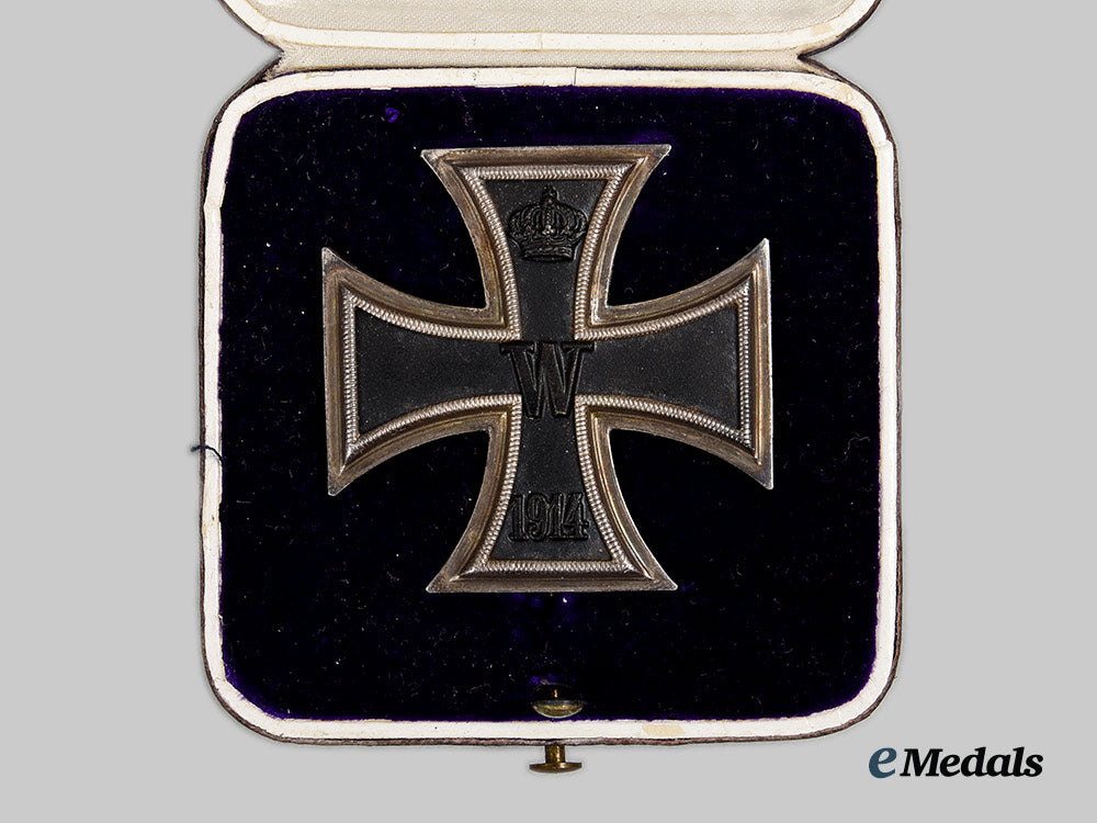 germany,_imperial._a1914_iron_cross_i_class,_with_case,_by_wagner&_sohn_ai1_8008