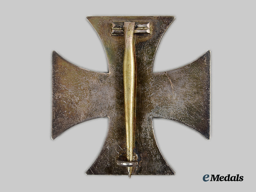 germany,_imperial._a1914_iron_cross_i_class,_with_case,_by_wagner&_sohn_ai1_8014