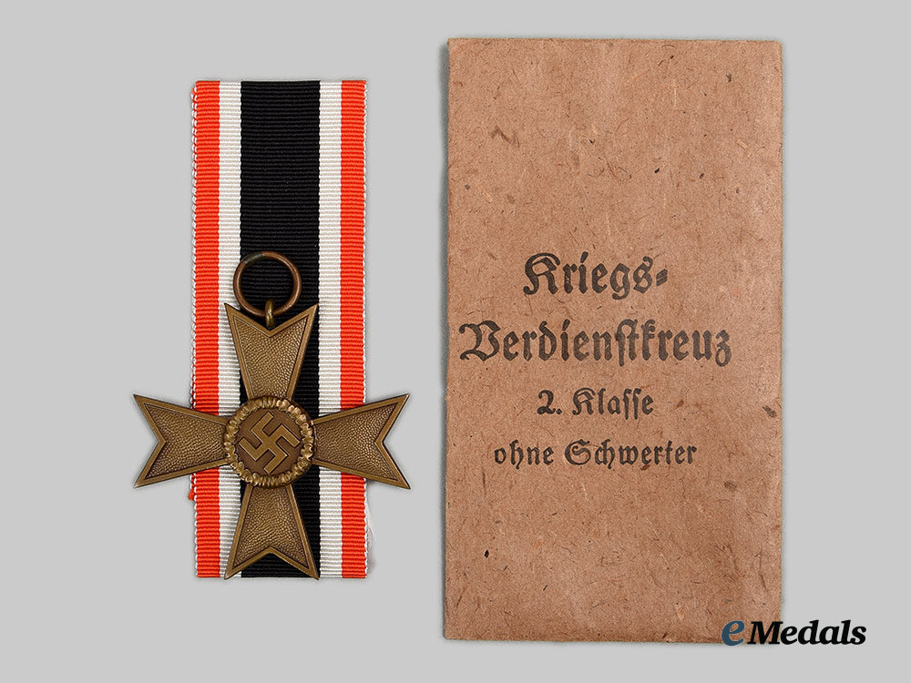 germany,_wehrmacht._a_mixed_lot_of_mint_decorations_ai1_8019