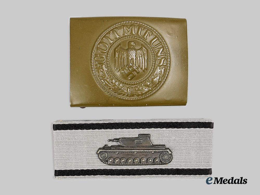 germany,_heer._an_em/_nco’s_tropical_belt_buckle,_by_richard_sieper&_söhne,_with1957_version_tank_destruction_badge_ai1_8029