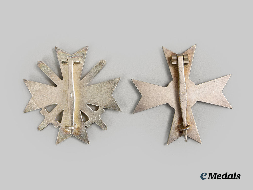 germany,_wehrmacht._a_pair_of_war_merit_crosses,_i_class_ai1_8035