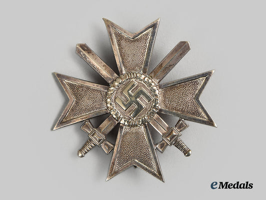 germany,_wehrmacht._a_war_merit_cross_i_class_with_swords_and_case,_by_julius_bauer_söhne_ai1_8096_1