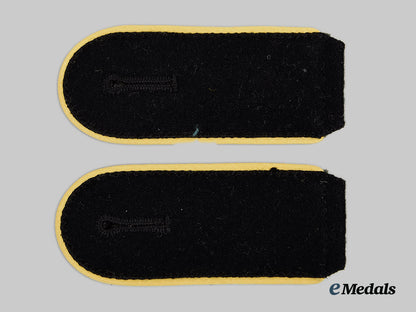 germany,_ss._a_set_of_waffen-_ss_signals_enlisted_personnel_shoulder_straps_ai1_8239